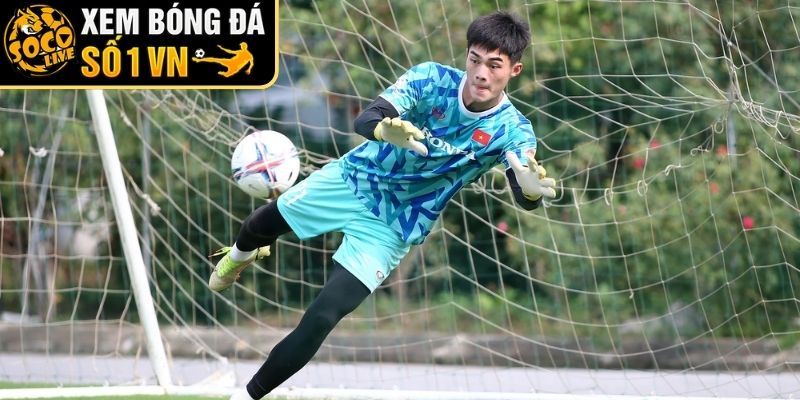 “Người nhện” Trung Kiên – bức tường thép trước khung thành